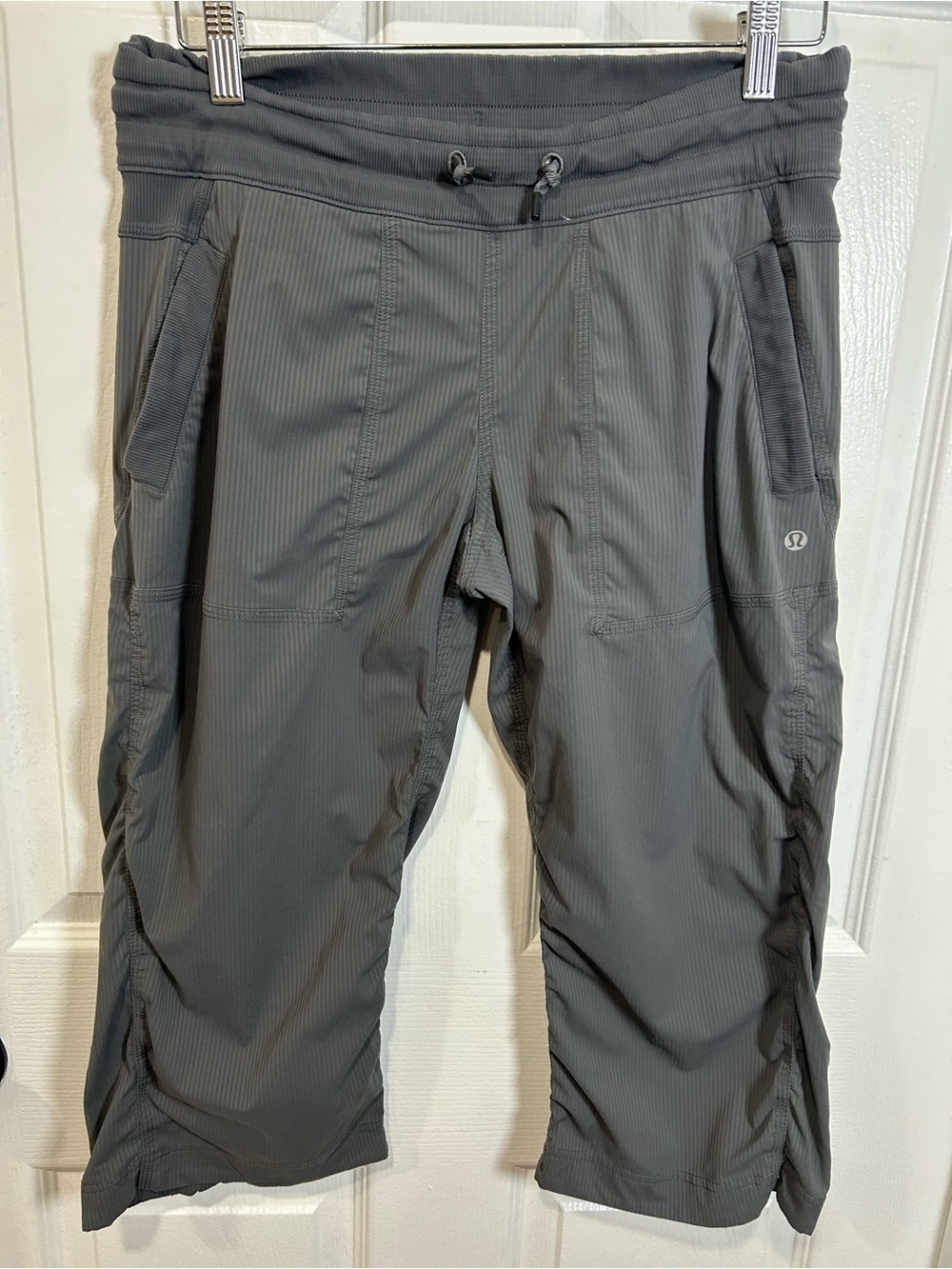 lululemon athletica Men's Charcoal Drawstring Jogger Crops